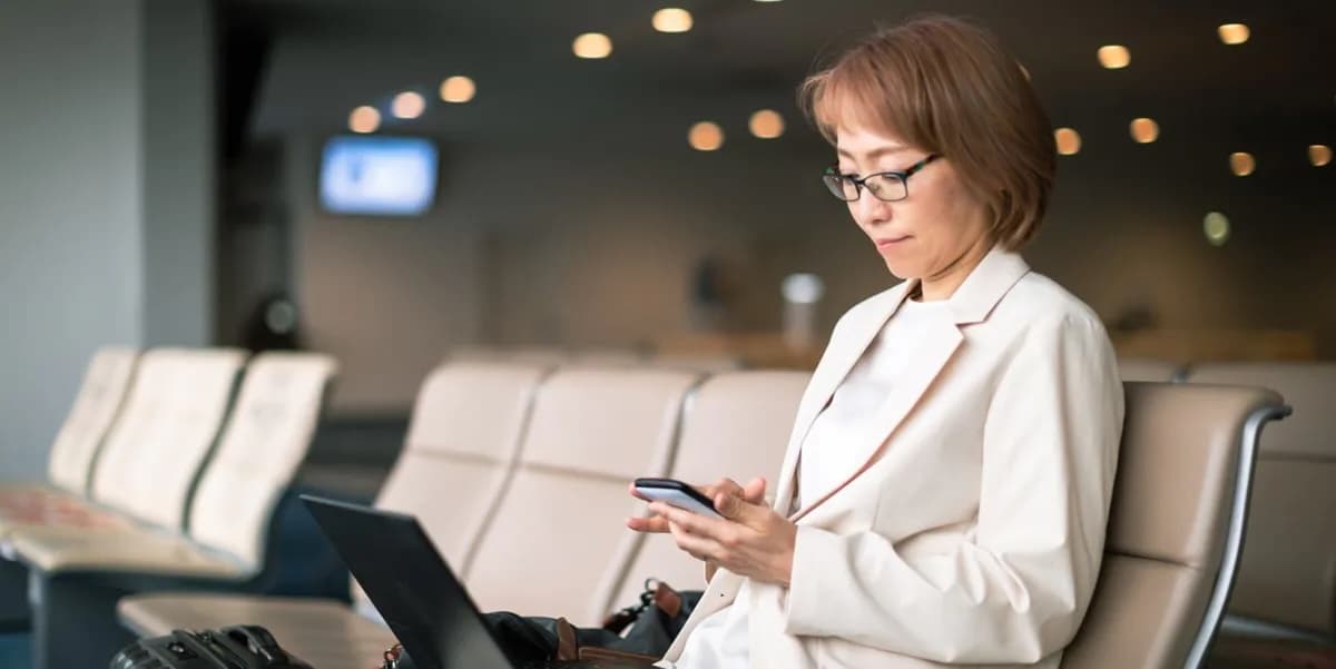 lady on her phone |  SAP Concur