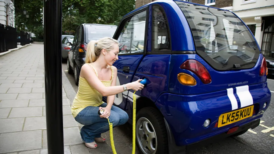 charging ev